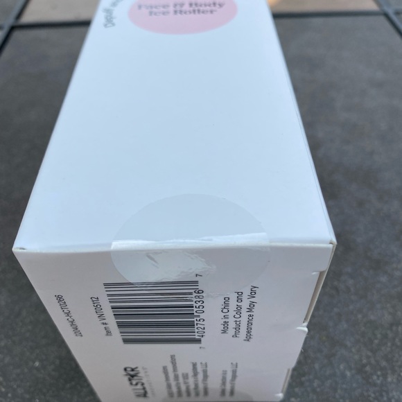 Face & Body Ice Roller. New, never been opened - Picture 7 of 8